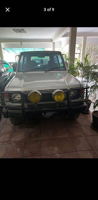 Mitsubishi Pajero 1987 5