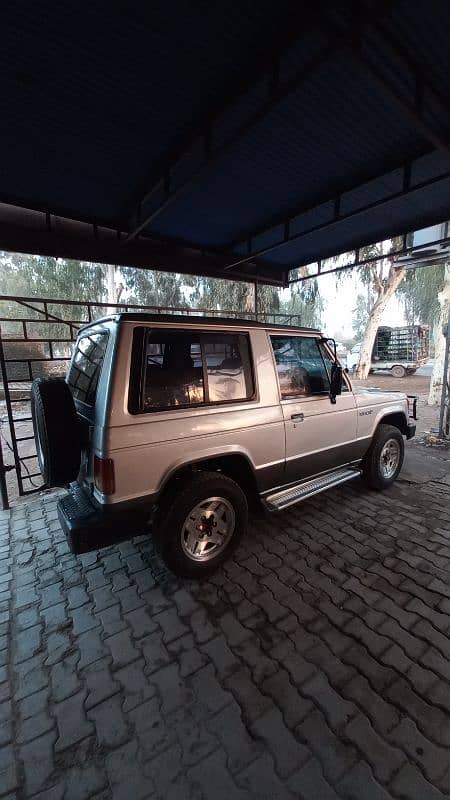 Mitsubishi Pajero 1987 1