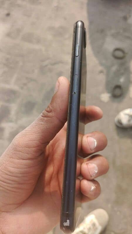 urgent sall i phone 0