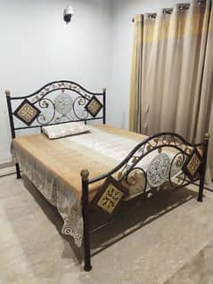 Double bed with mattress