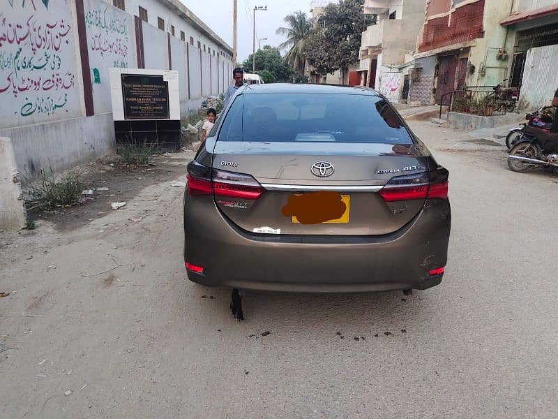 Toyota Corolla Altis 2017/2018 6