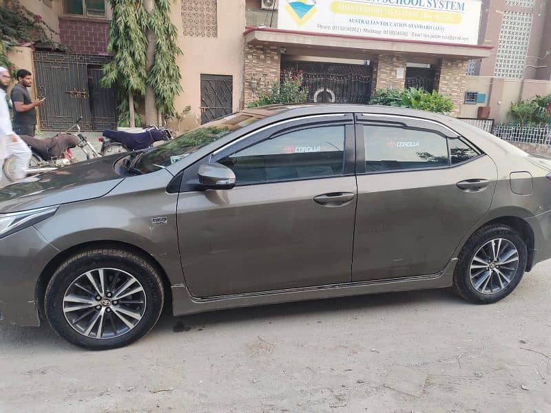 Toyota Corolla Altis 2017/2018 8