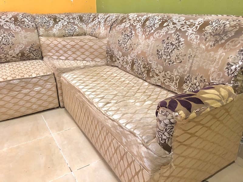 5 SEAT SOFA WITH CORNER 1