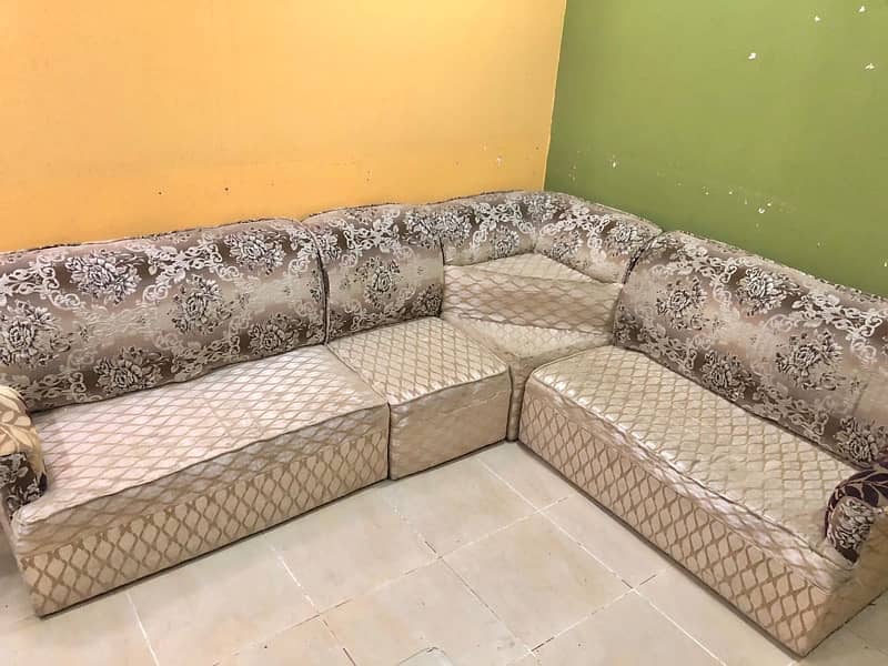 5 SEAT SOFA WITH CORNER 2