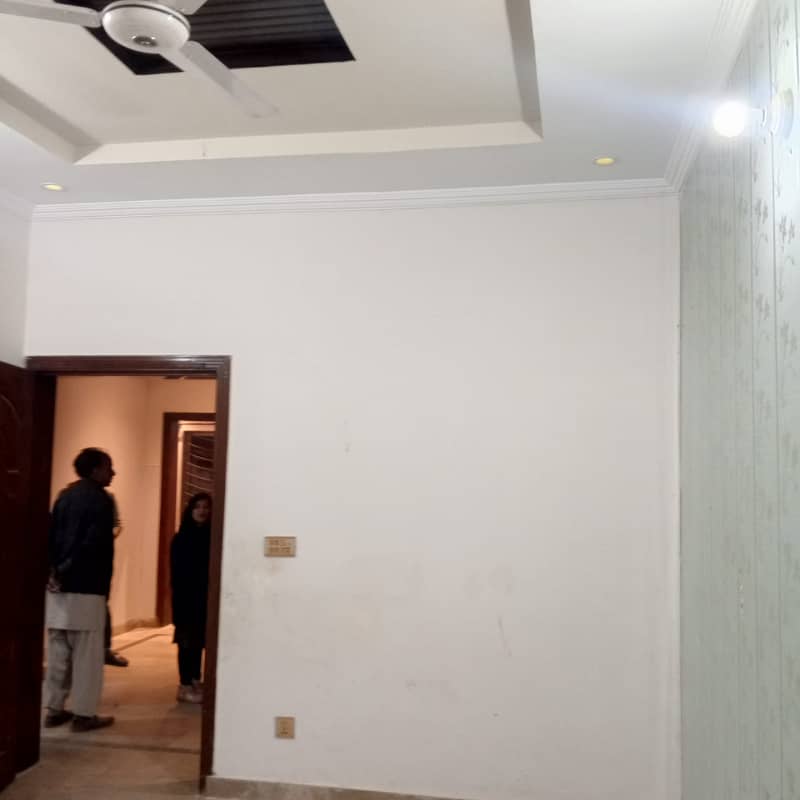 5 Marlla Ground flour house for rent phase 4a Bajli Pani boar ka hw 5