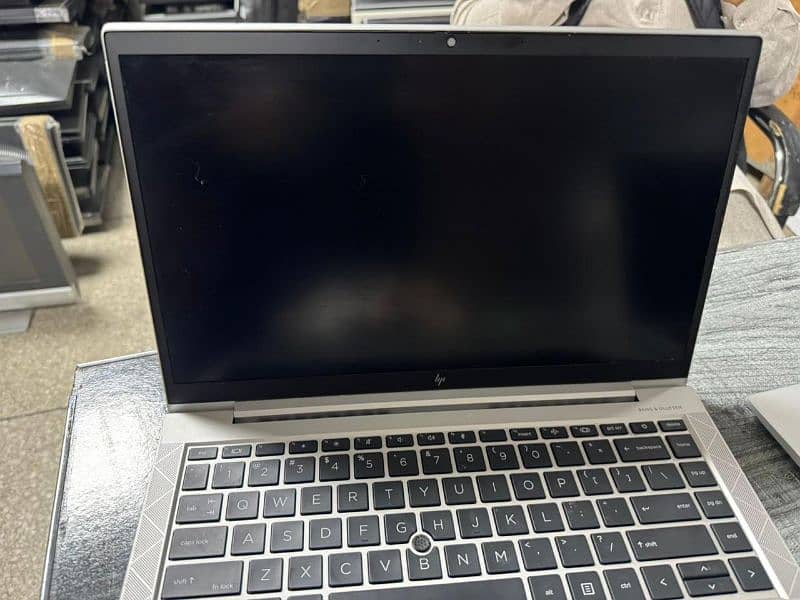 HP ELITEBOOK 840 G7 core i5 10th generation 3