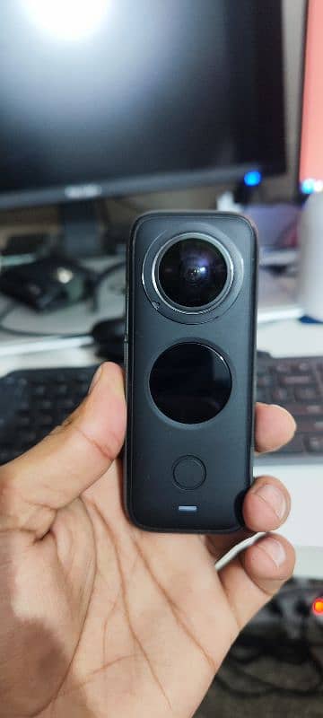 INSTA 360 XII + LONG STICK + 120GB CARD 1