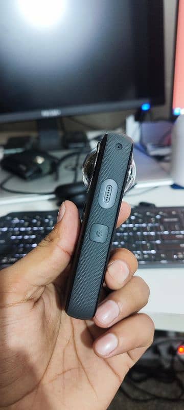 INSTA 360 XII + LONG STICK + 120GB CARD 4