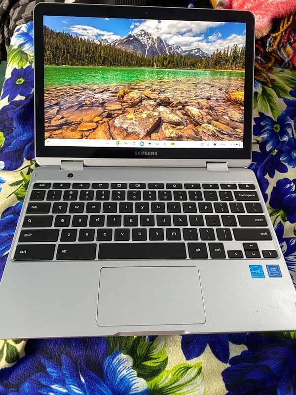 Samsung Chromebook V2 plus 1