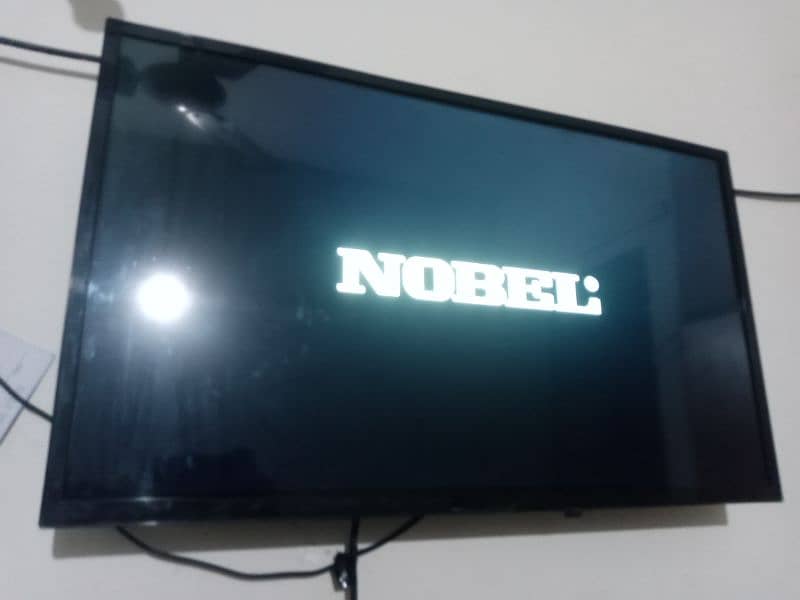 32inch Nobel lcd 22model 3