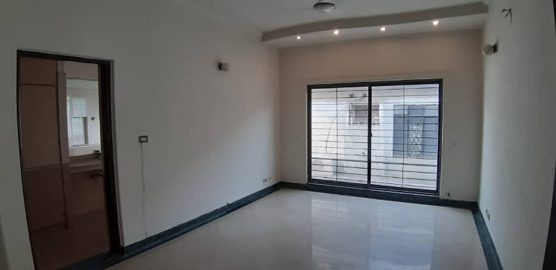 One Kanal Upper Portion with Separate Gate, Fully Independent Unit for rent in DHA phase 1 A block 3