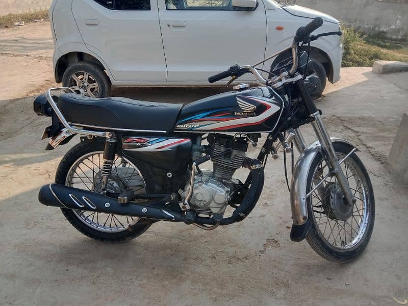 Honda 125 janion condition  2015 model black clor 0