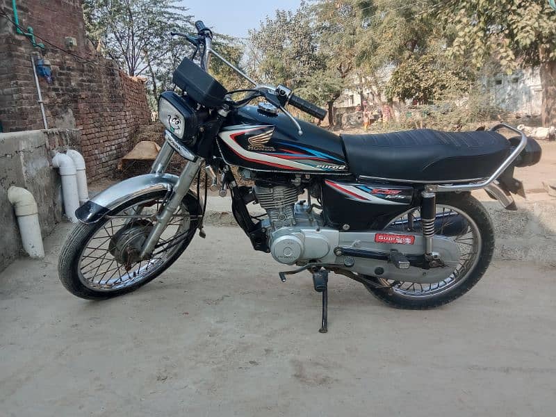 Honda 125 janion condition  2015 model black clor 1