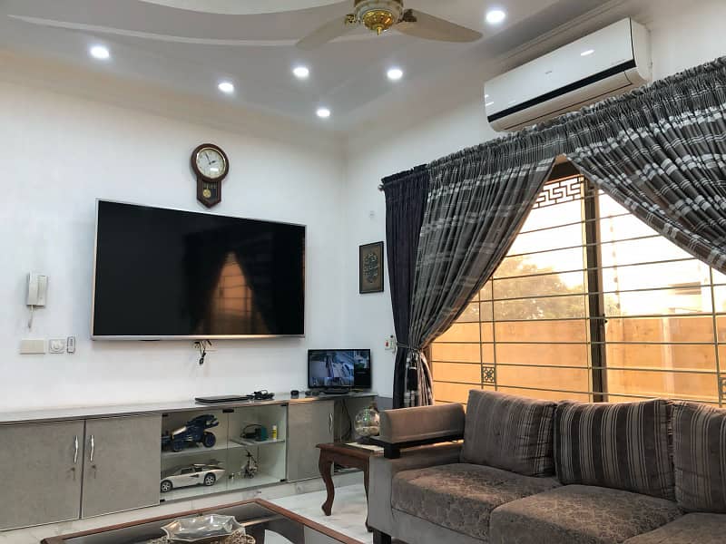 Full-Basement FULL-FURNISHED 1 Kanal House For Sale DHA Phase 5 Near PentaSquare Mall 9