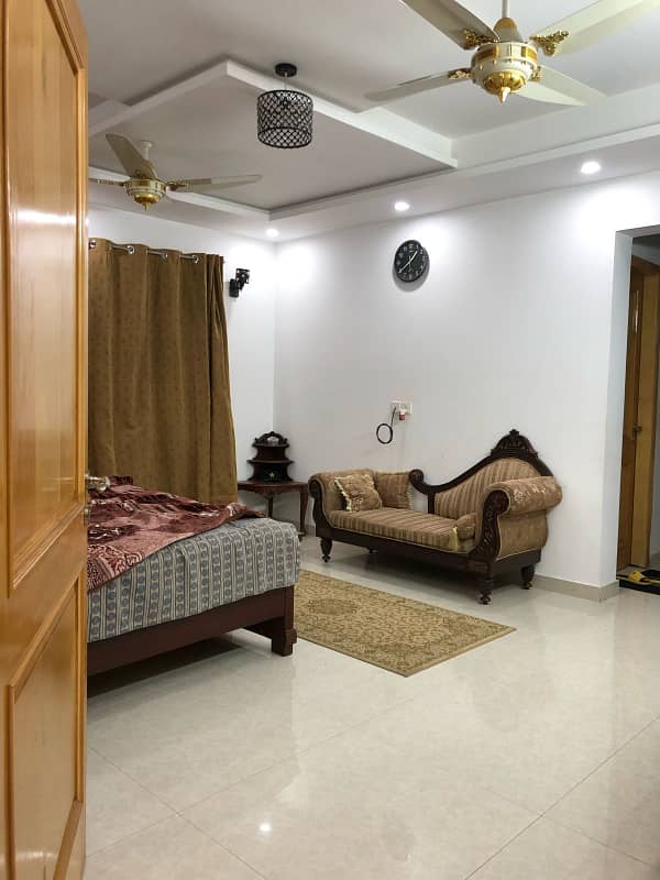 Full-Basement FULL-FURNISHED 1 Kanal House For Sale DHA Phase 5 Near PentaSquare Mall 16