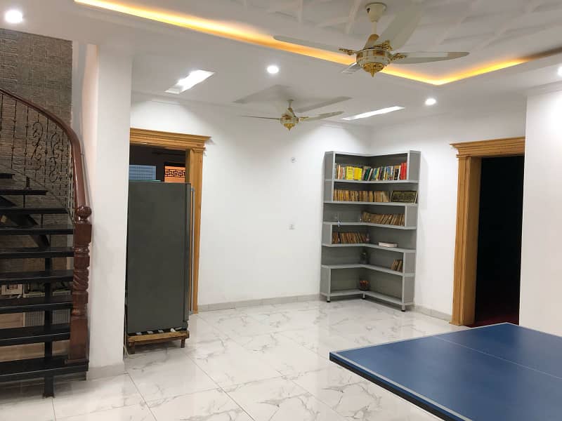 Full-Basement FULL-FURNISHED 1 Kanal House For Sale DHA Phase 5 Near PentaSquare Mall 27