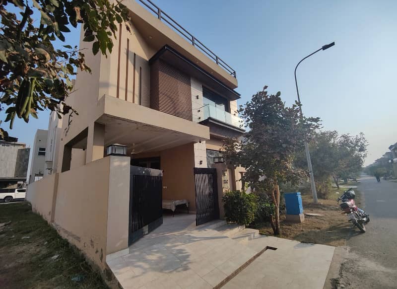 5 MARLA Full HOUSE FOR RENT DHA LAHORE PHASE 9TOWN 0