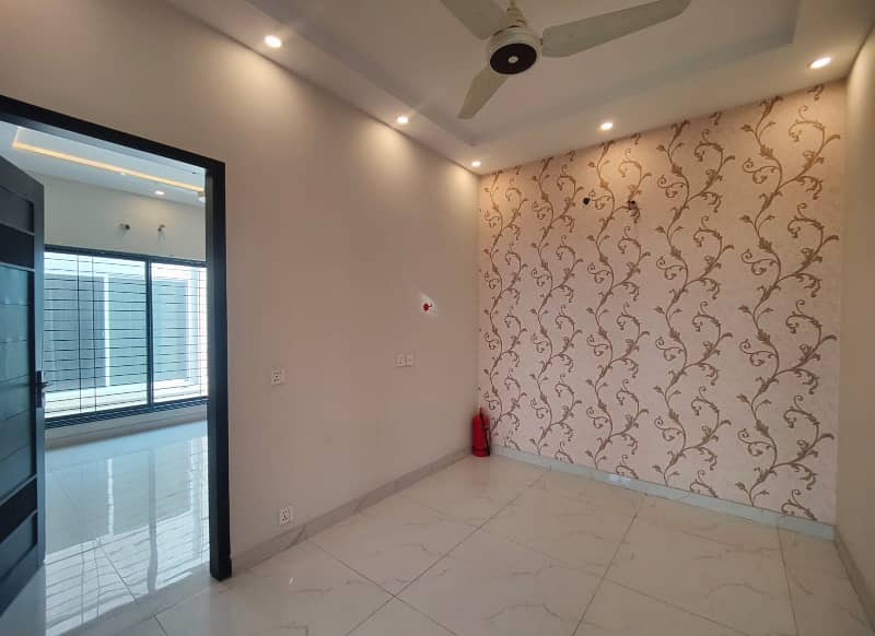 5 MARLA Full HOUSE FOR RENT DHA LAHORE PHASE 9TOWN 38