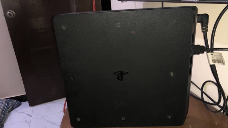 PS4 slim 1Tb jail break 11.00 version with 13 games 3