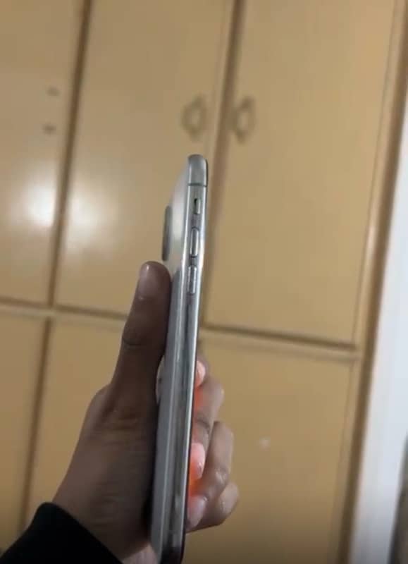 IPhone X White 3