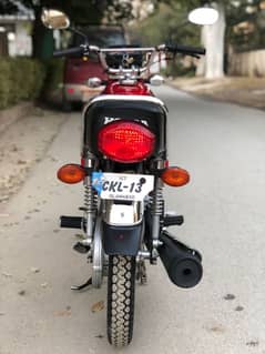 Honda 125 antique bike