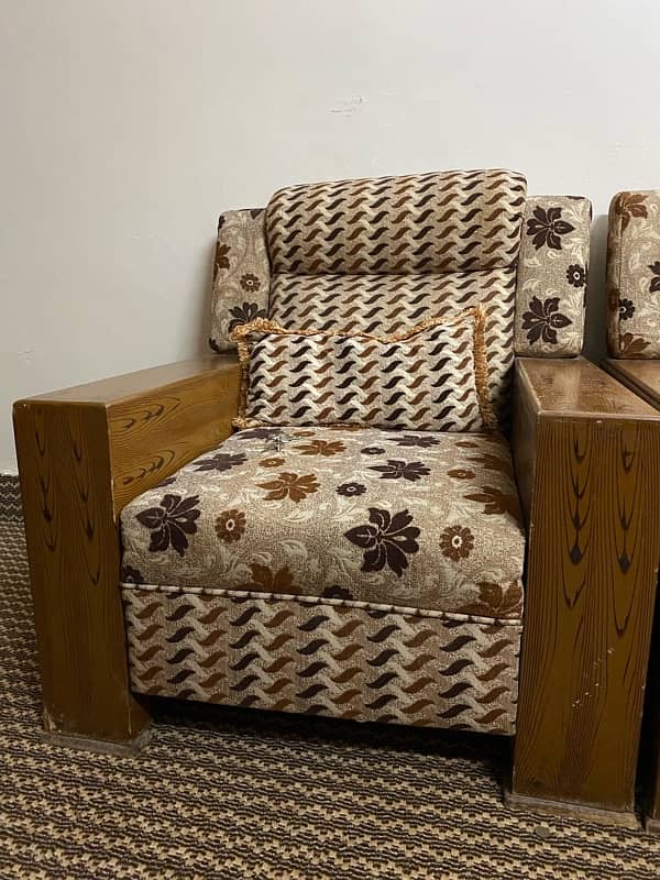 5 seater sofa set are available in good price 4