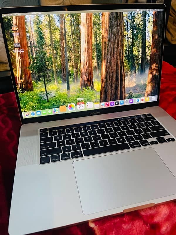 Apple MacBook pro 2019 model 16-inch 3