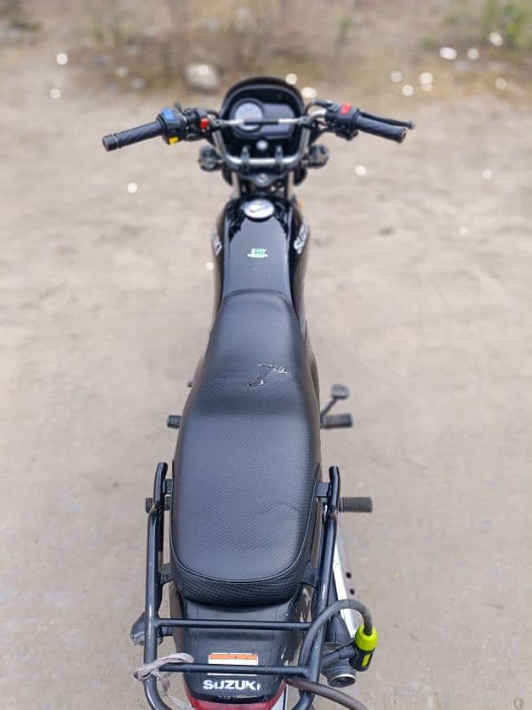 Suzuki 110s Black Colour 5