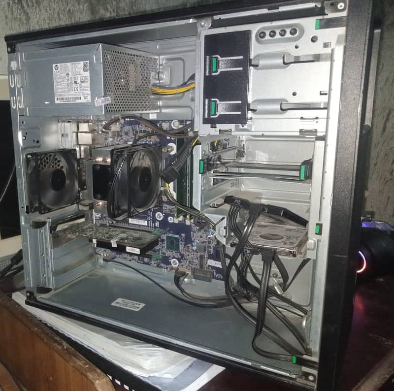 HP-z240 Core-i7 7700k workstation with 32 GB ram+250 ssd+1TB Hard 1