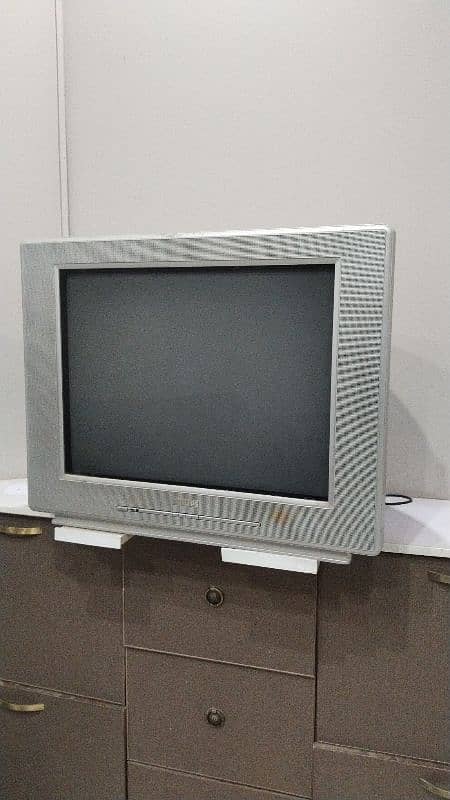 phillips tv for sale in good condition 0