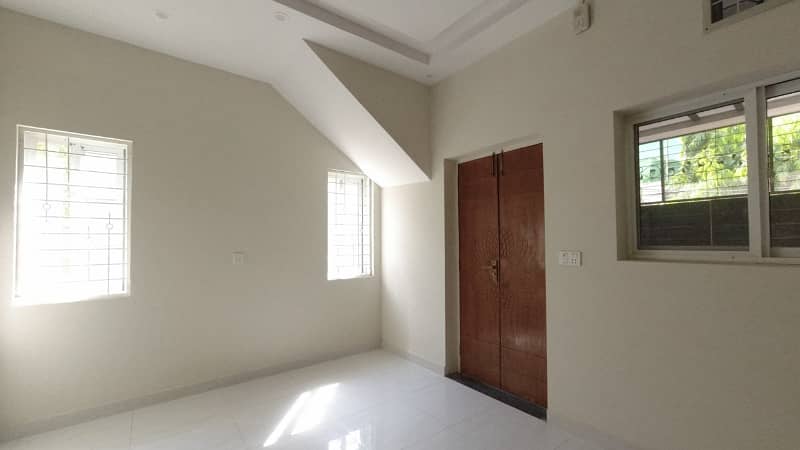 Brand New 2.5 Marla House In Iqbal Park Main BULEVARD Dha Available For Rent 1