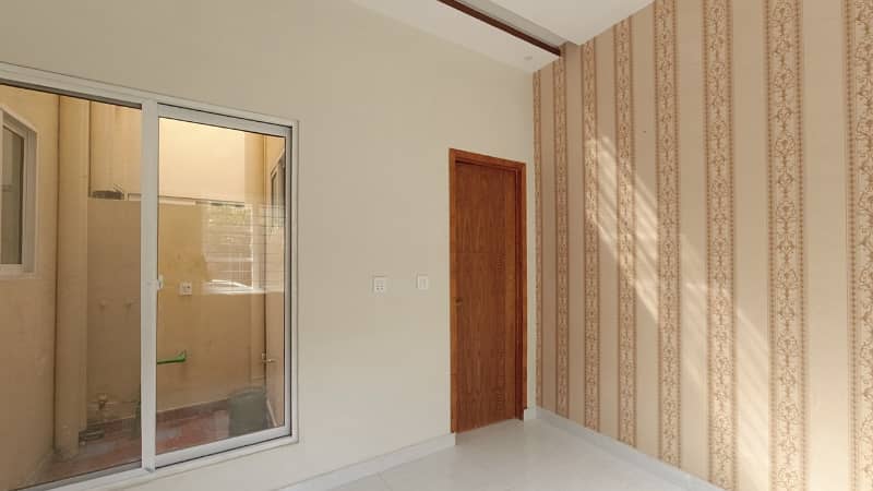 Brand New 2.5 Marla House In Iqbal Park Main BULEVARD Dha Available For Rent 3