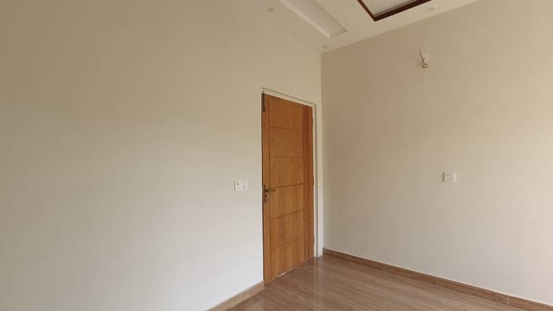 Brand New 2.5 Marla House In Iqbal Park Main BULEVARD Dha Available For Rent 11