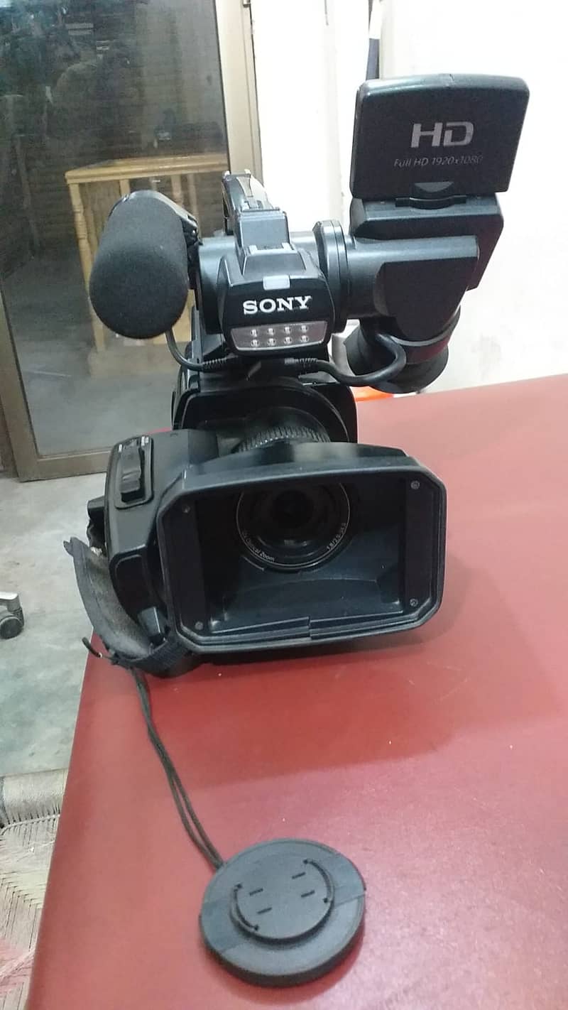 Sony MC2500 Camera 2