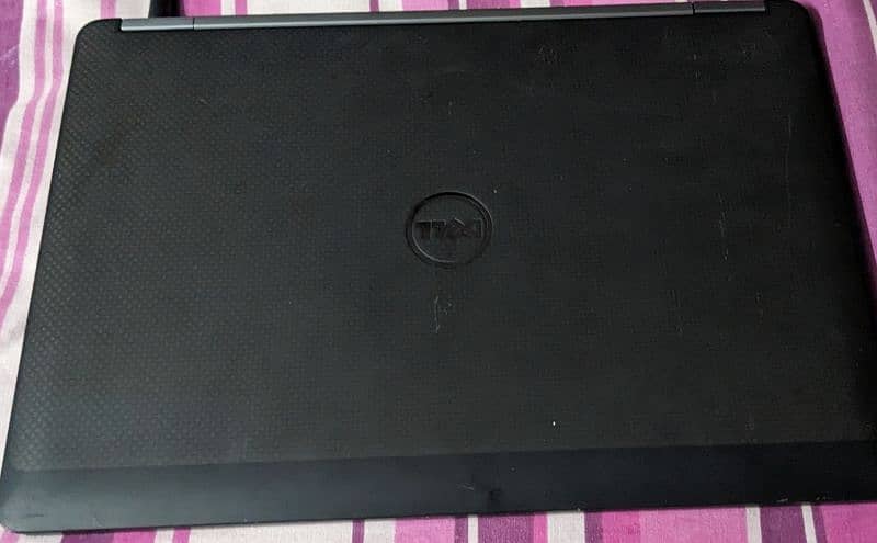 Dell Latitude E7470 1