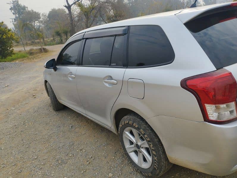 Toyota Corolla Fielder 2015 8