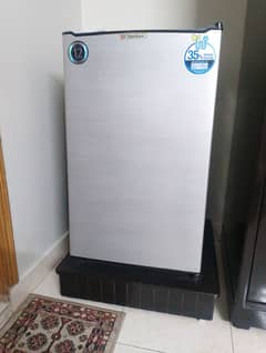 single door room fridge refrigerator