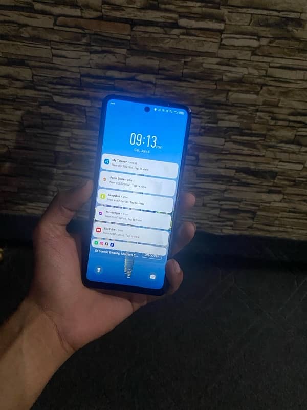 Infinix Hot 40 Pro 4