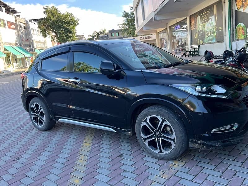 Honda Vezel 2016 Black 11