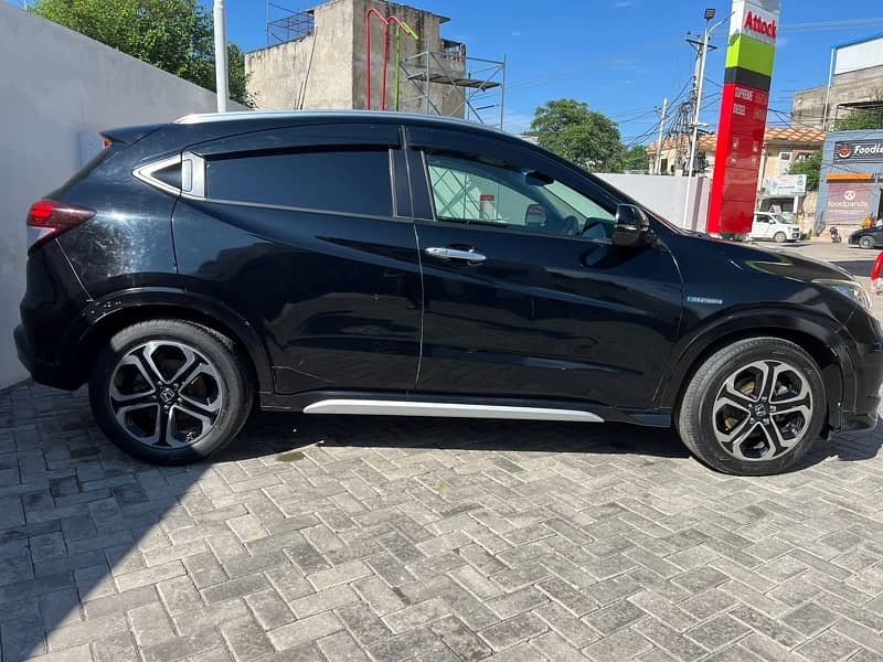 Honda Vezel 2016 Black 13