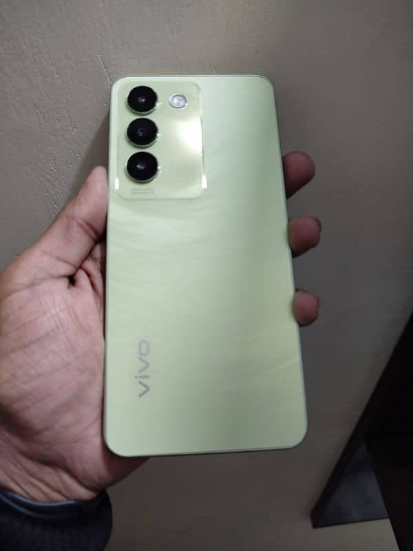 Vivo Y100 10/10 condition 9 Month warranty 7