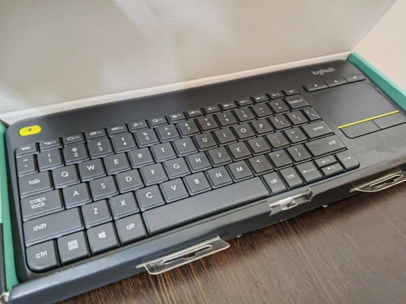 Logitech K400 Plus dual wireless keyboard mouse 7