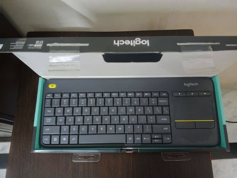 Logitech K400 Plus dual wireless keyboard mouse 10