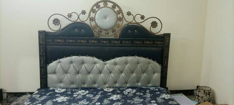 Iron double bed with 2 side tables for sale 0