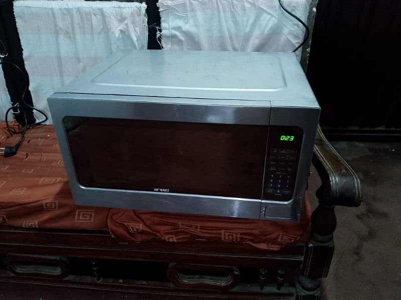 microwave oven 0