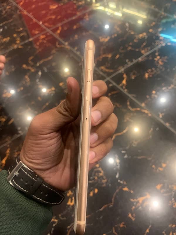 iPhone 8plus 64 GB Pta Approved 0