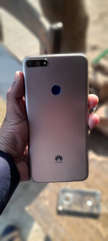 Huawei Y7 0