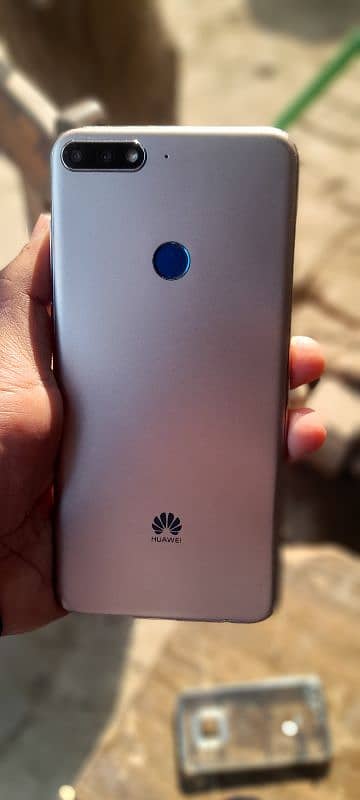 Huawei Y7 1