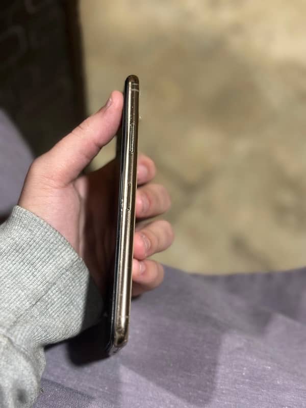 Iphone 11 pro Max Dual Pta Approved with box 0