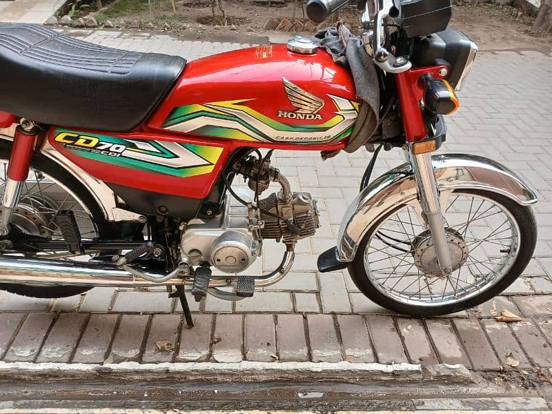 Honda cd 70 new used lush condition 4